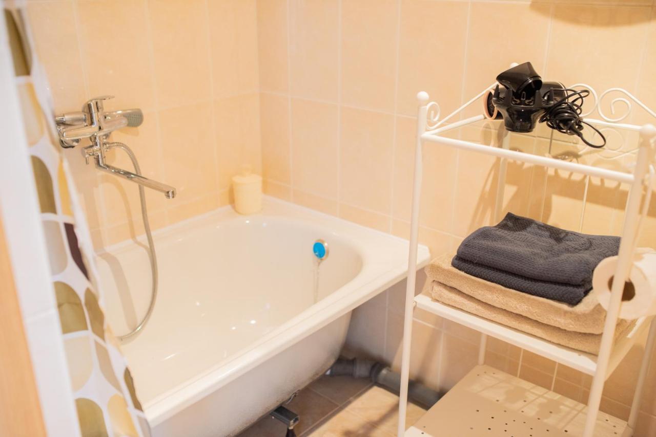 Centro Apartamentai Naujoji Akmene Экстерьер фото